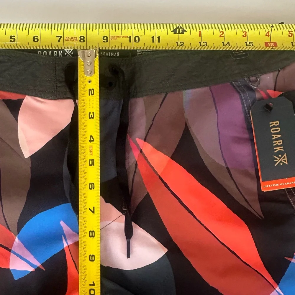 Roark Boatman Board Shorts Mens 32 Surf Swim Trunks Multicolor RB399 NWT NEW
